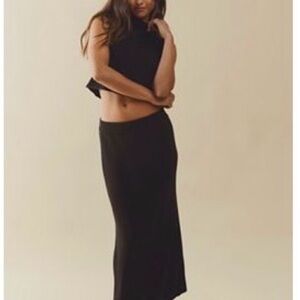 FREE PEOPLE SET — Sleek Women’s Sweater Skirt & Top Set